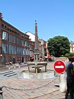 Toulouse, Place et Fontaine St-Etienne
